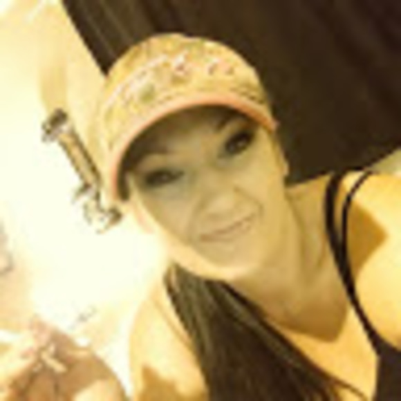 Meet your Posher, Misti - Picture 1 of 1